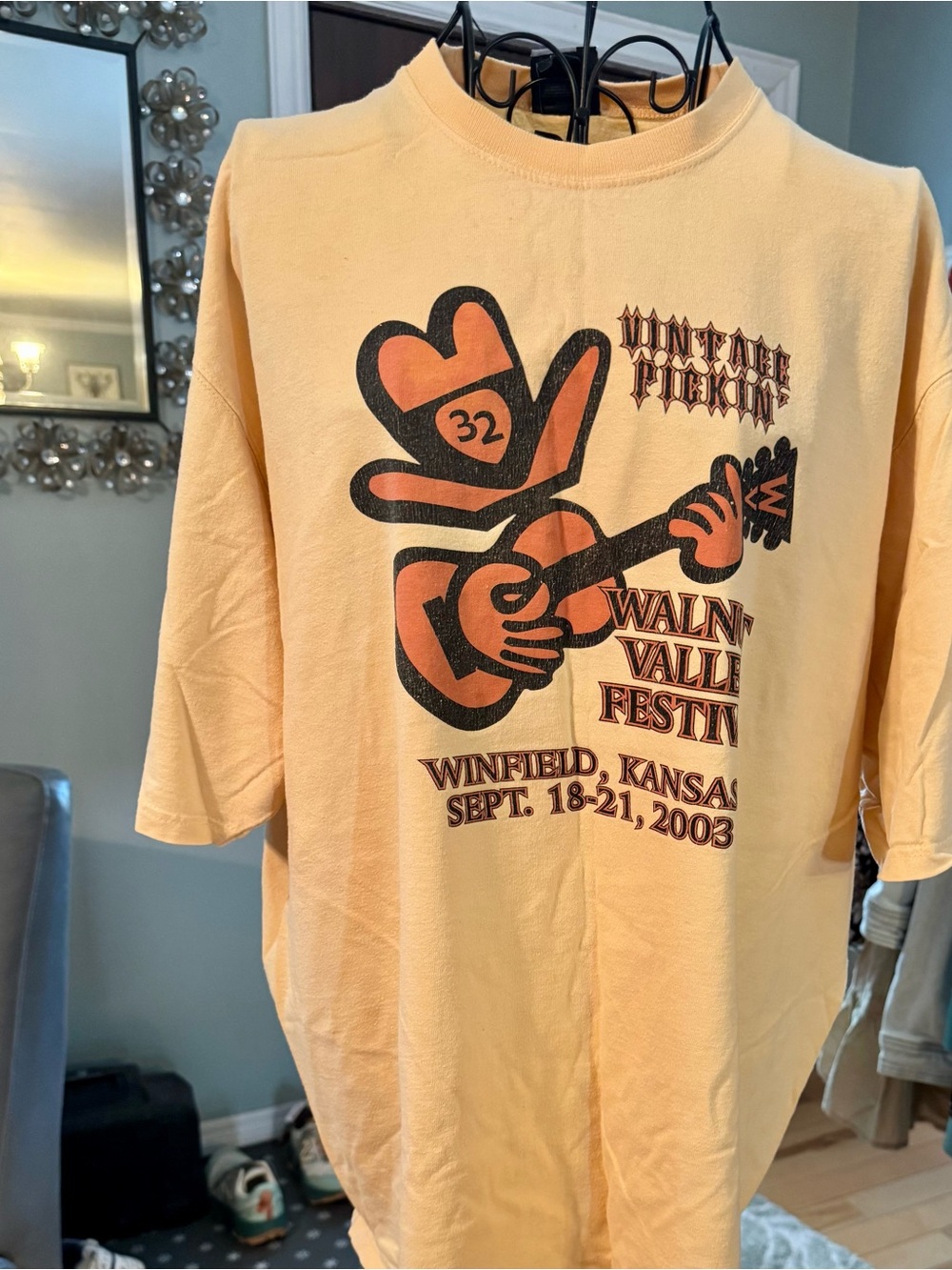 Vintage Pickin' Walnut Valley Festival Graphic Tee - Yellow